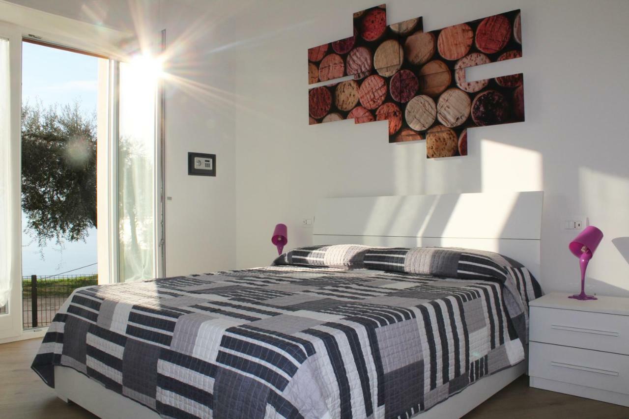 Cosy Torri Apartments Torri Del Benaco Extérieur photo