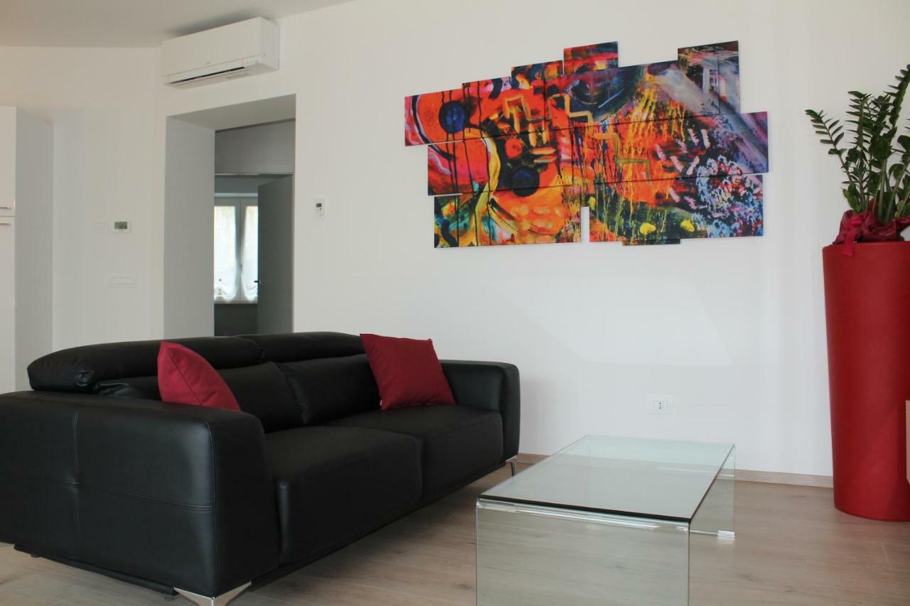 Cosy Torri Apartments Torri Del Benaco Extérieur photo