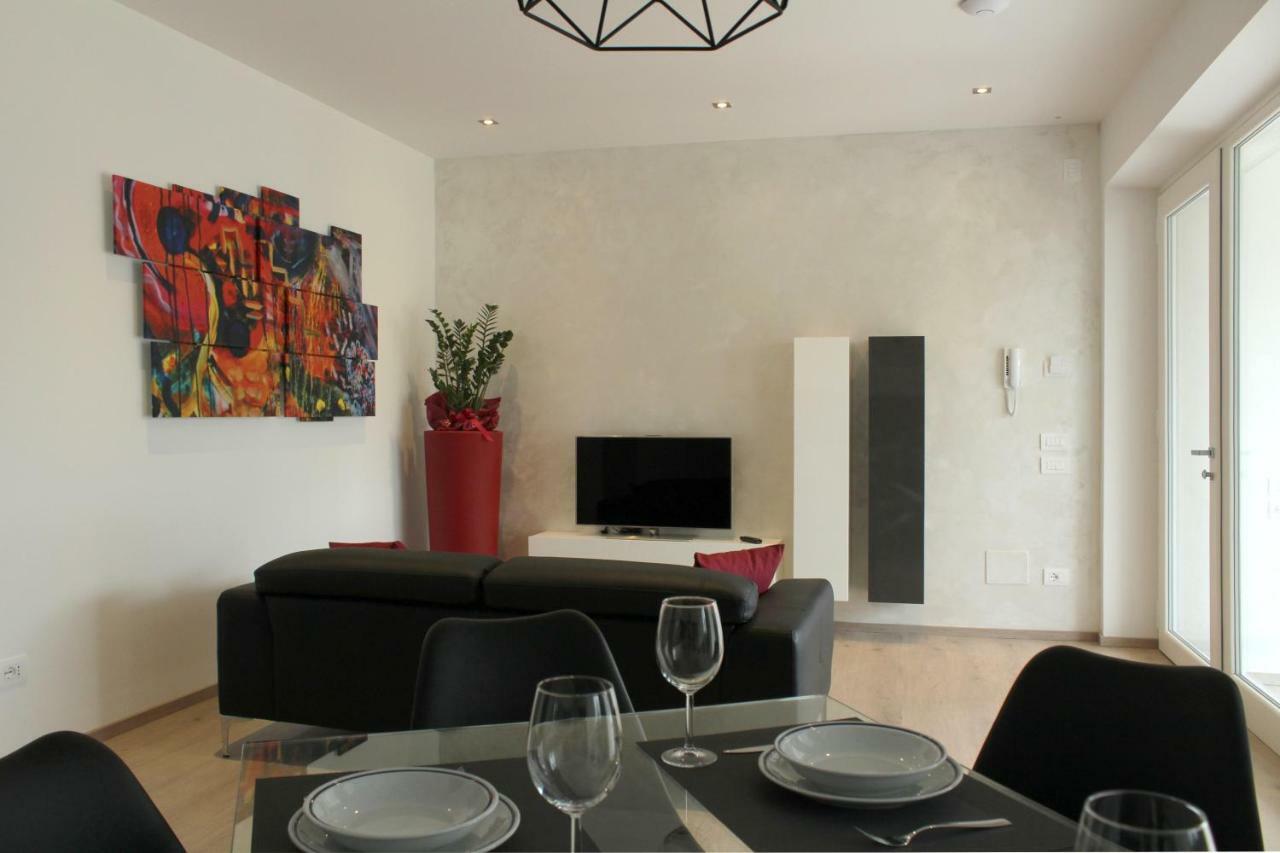 Cosy Torri Apartments Torri Del Benaco Extérieur photo