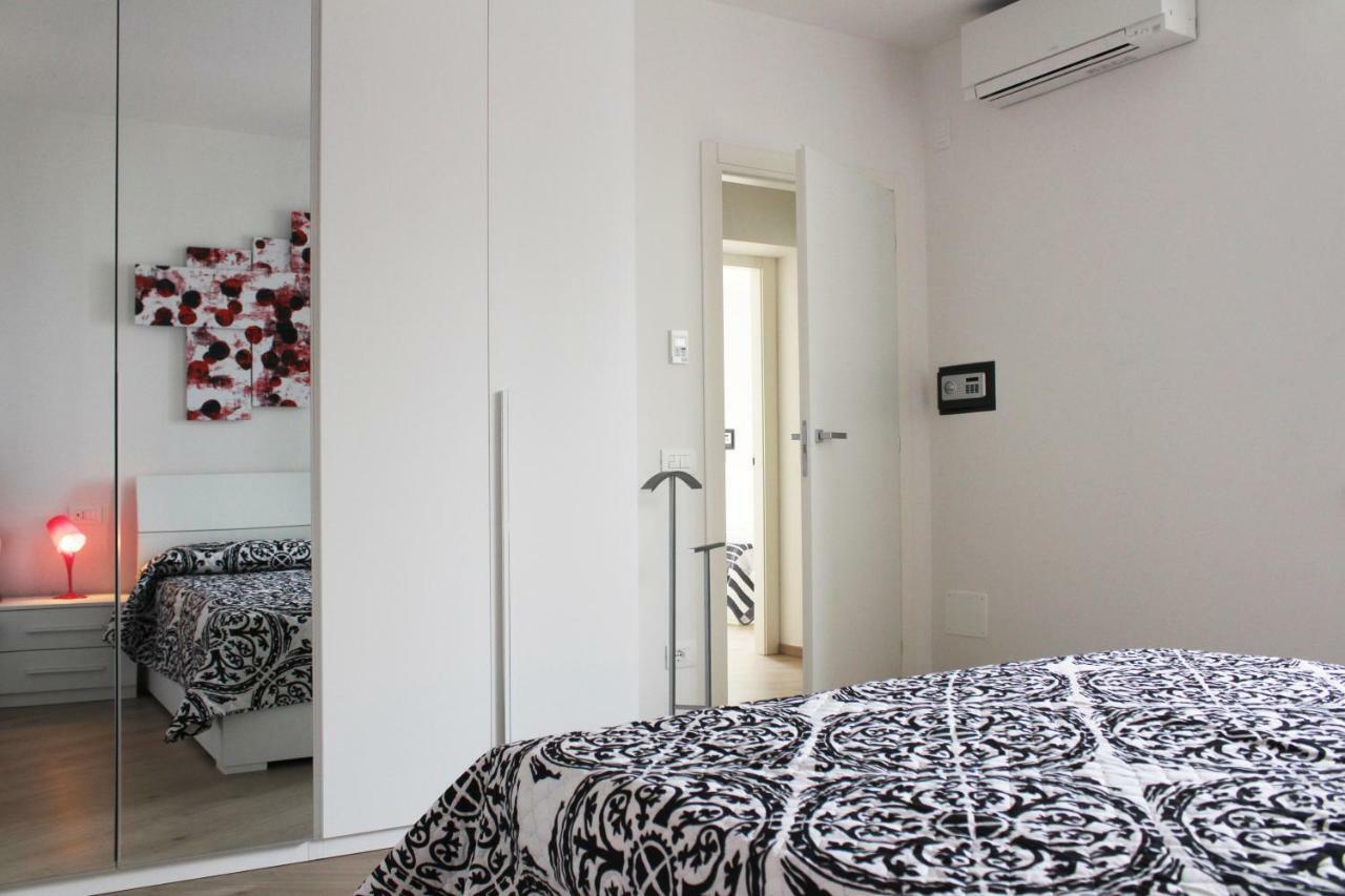 Cosy Torri Apartments Torri Del Benaco Extérieur photo